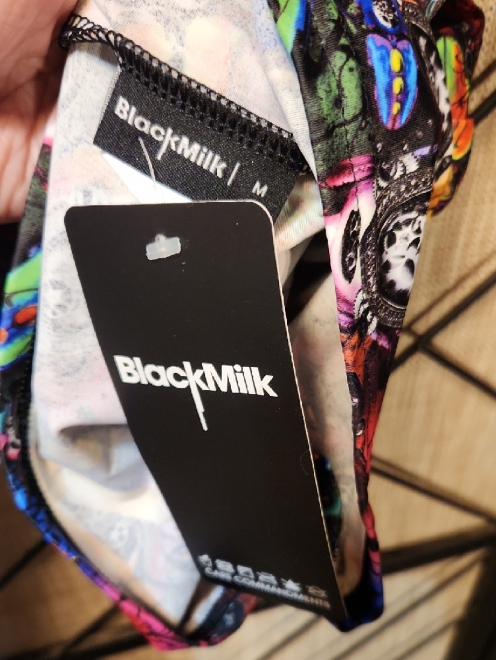 NWT BlackMilk Bugs On Acid Crop Top - Picture 2 of 3